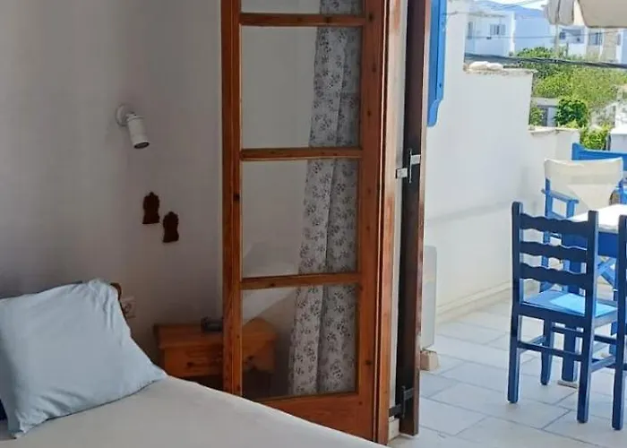Fi Naxos Lägenhetshotell 4*